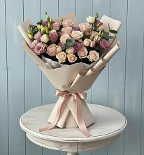 Букет цветов из:  Розы и Лизиантусы в Беседы