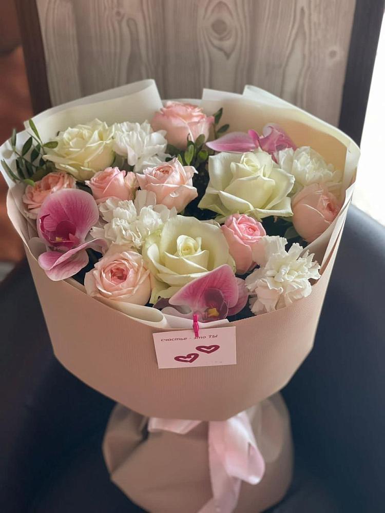 Букет цветов из: Орхидеи, Розы и Гвоздики в Беседы