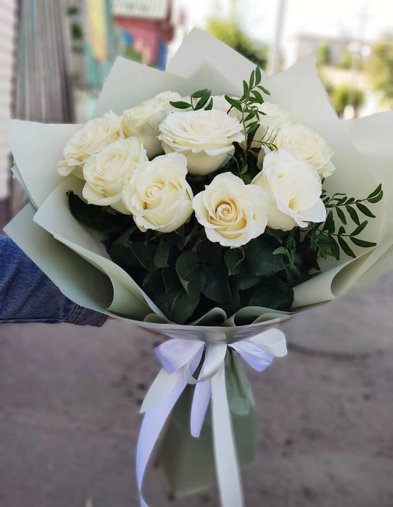 Букет Белые розы Проуд в Беседы