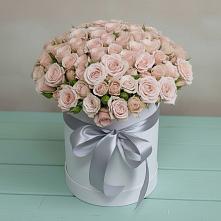 Цветочная композиция из Розы в шляпной коробке в Беседы