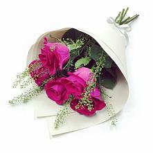 Букет цветов из:  Розы в Беседы