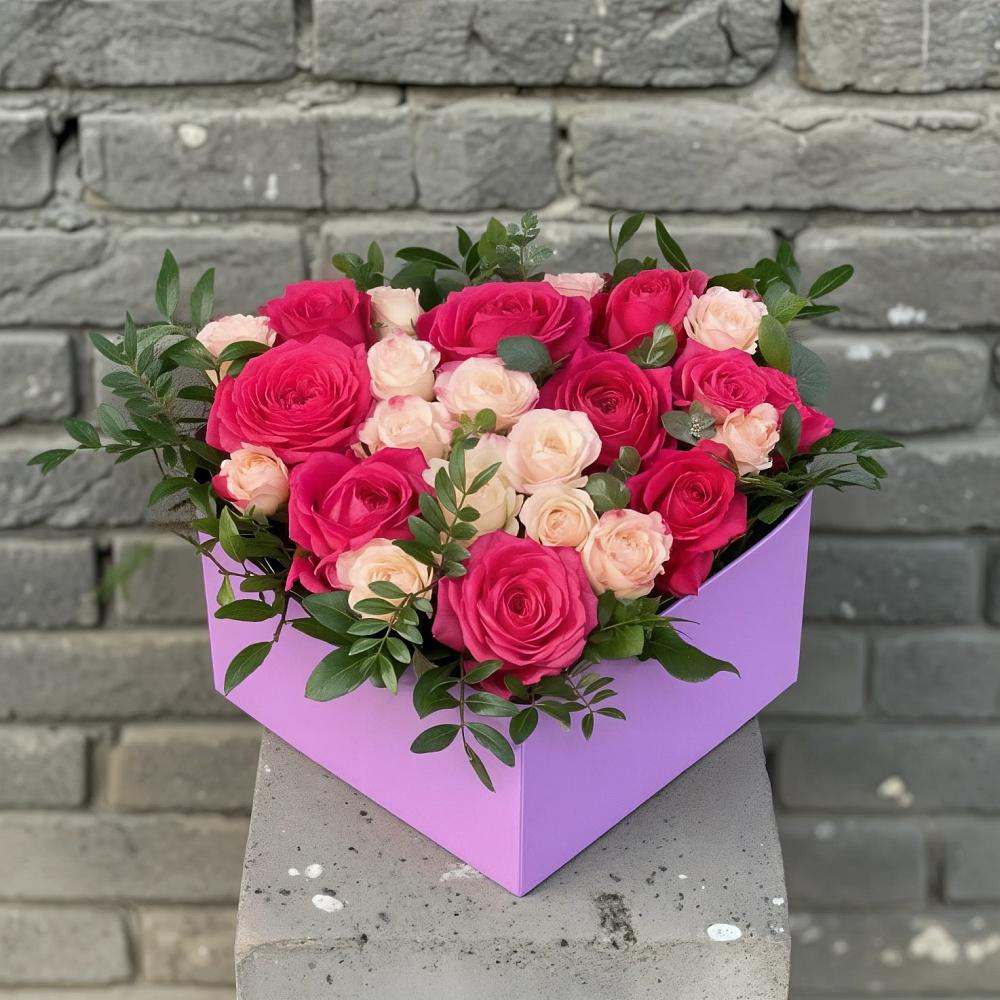 Цветочная композиция из Розы в коробке в Беседы