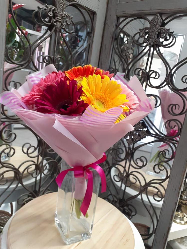 Букет цветов из: Герберы в Беседы