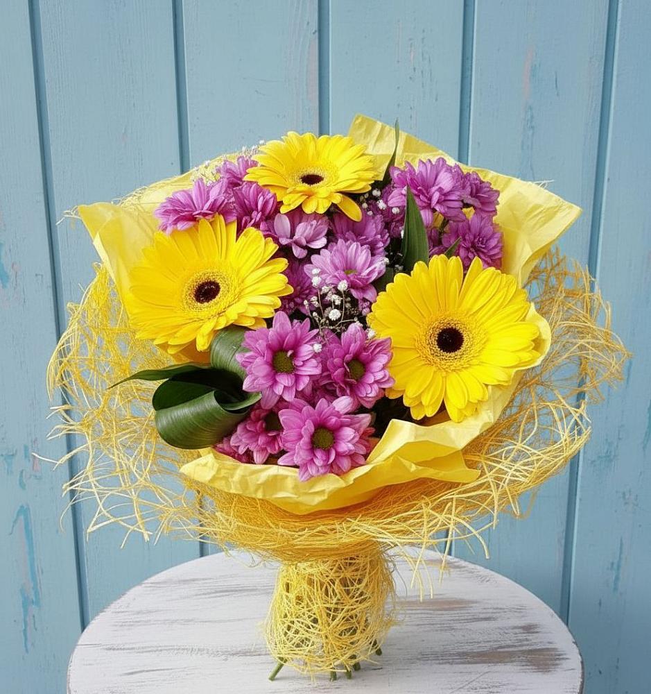 Букет цветов из: Хризантемы и Герберы в Беседы