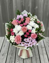 Букет цветов из:  Альстромерии, Гвоздики, Розы и Хризантемы в Беседы