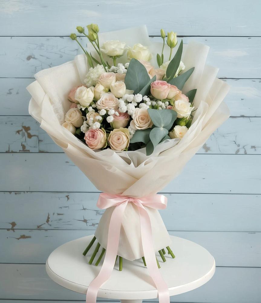 Букет цветов из: Розы и Лизиантусы в Беседы