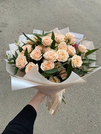 Букет Кремовые розы Латте в Беседы