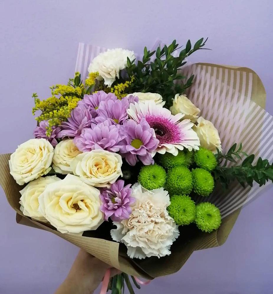 Букет цветов из: Хризантемы, Розы, Гвоздики и Герберы в Беседы