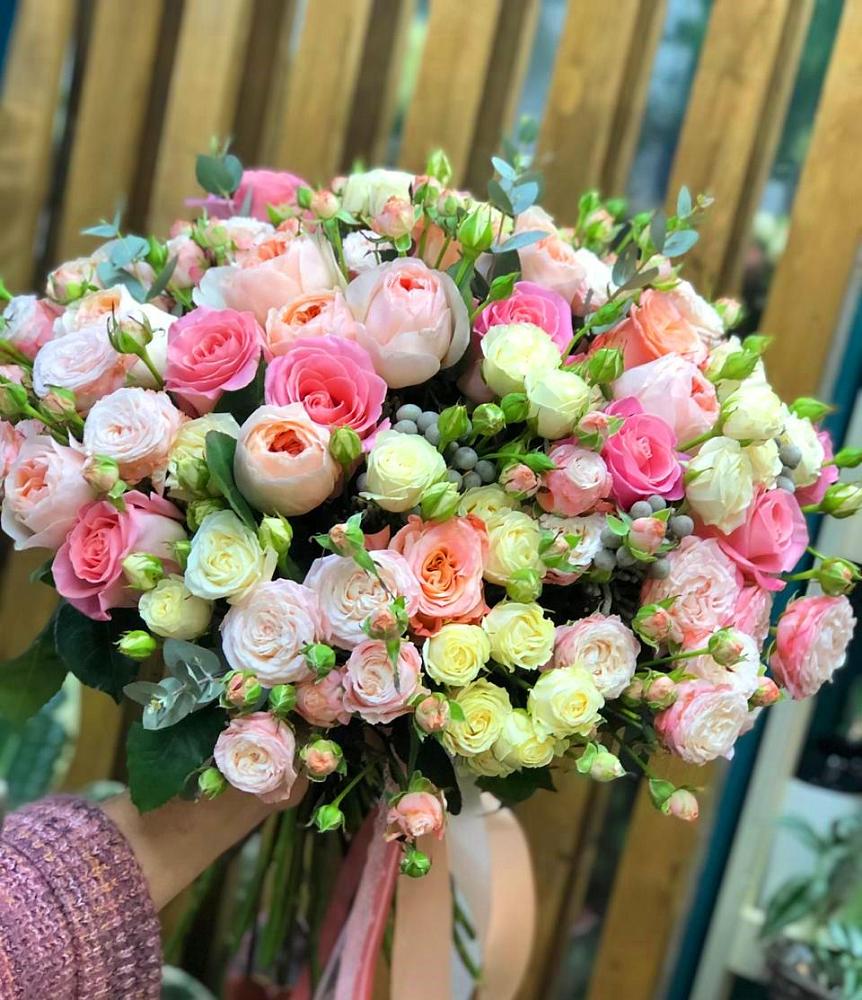 Букет цветов из: Розы в Беседы