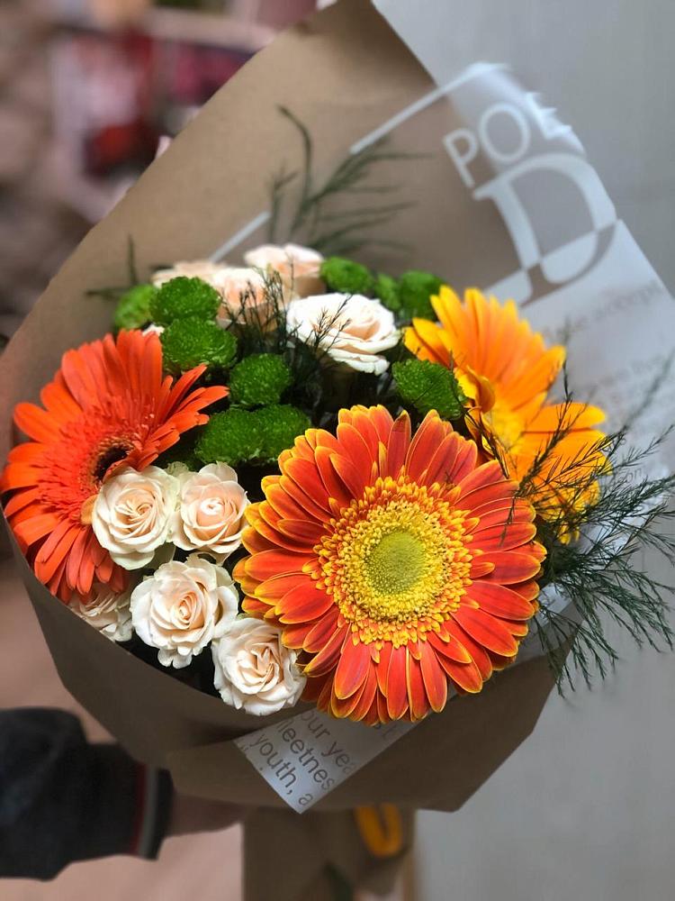 Букет цветов из: Герберы, Хризантемы и Розы в Беседы