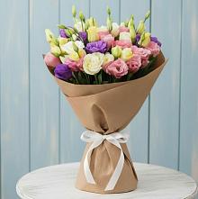 Букет цветов из:  Лизиантусы в Беседы