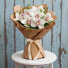 Букет цветов из:  Орхидеи и Розы в Беседы