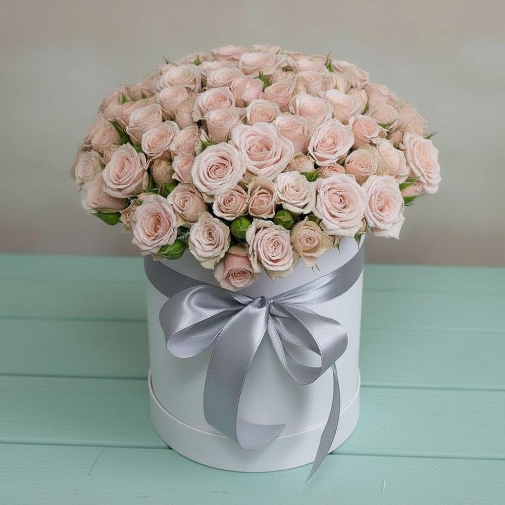 Цветочная композиция из Розы в шляпной коробке в Беседы